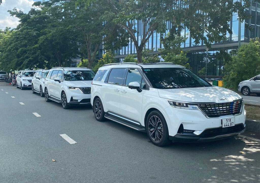 Xe 7 Chỗ Tại Thuê Xe Huy Đạt